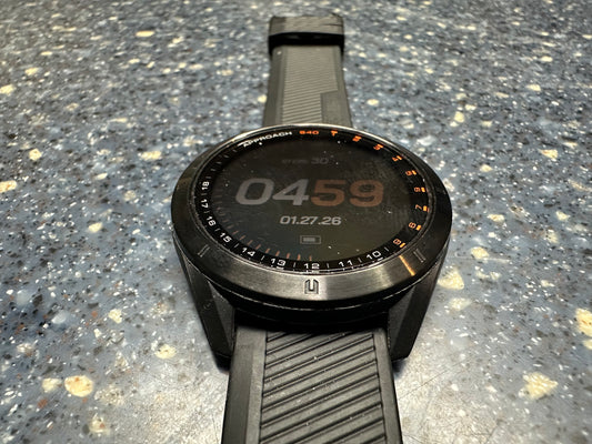 Super! Garmin Approach S40 - Black Golf Watch - Watch and charging cable